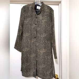 Donna Ricco  long sleeves blouse size 8